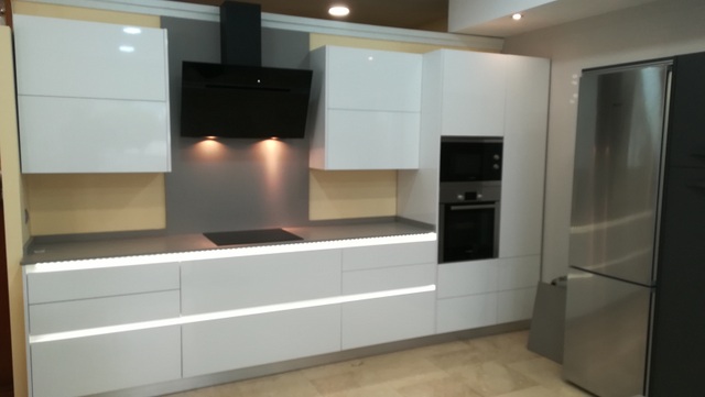 Muebles con apertura gola